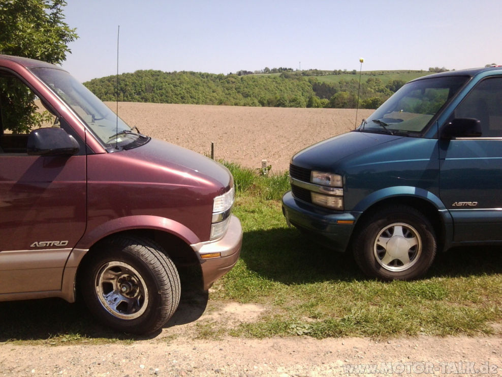 Chevrolet astro 2