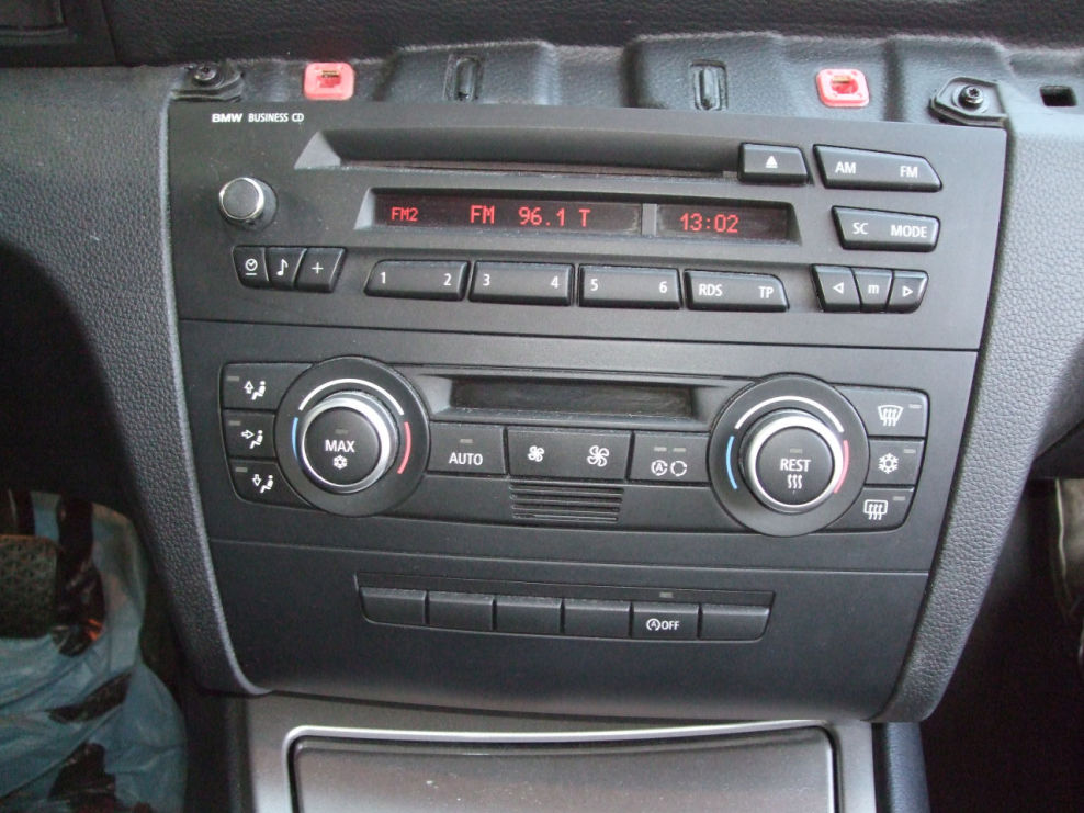 Bild1 RadioAusbau 1er Facelift BMW 1er E81, E82