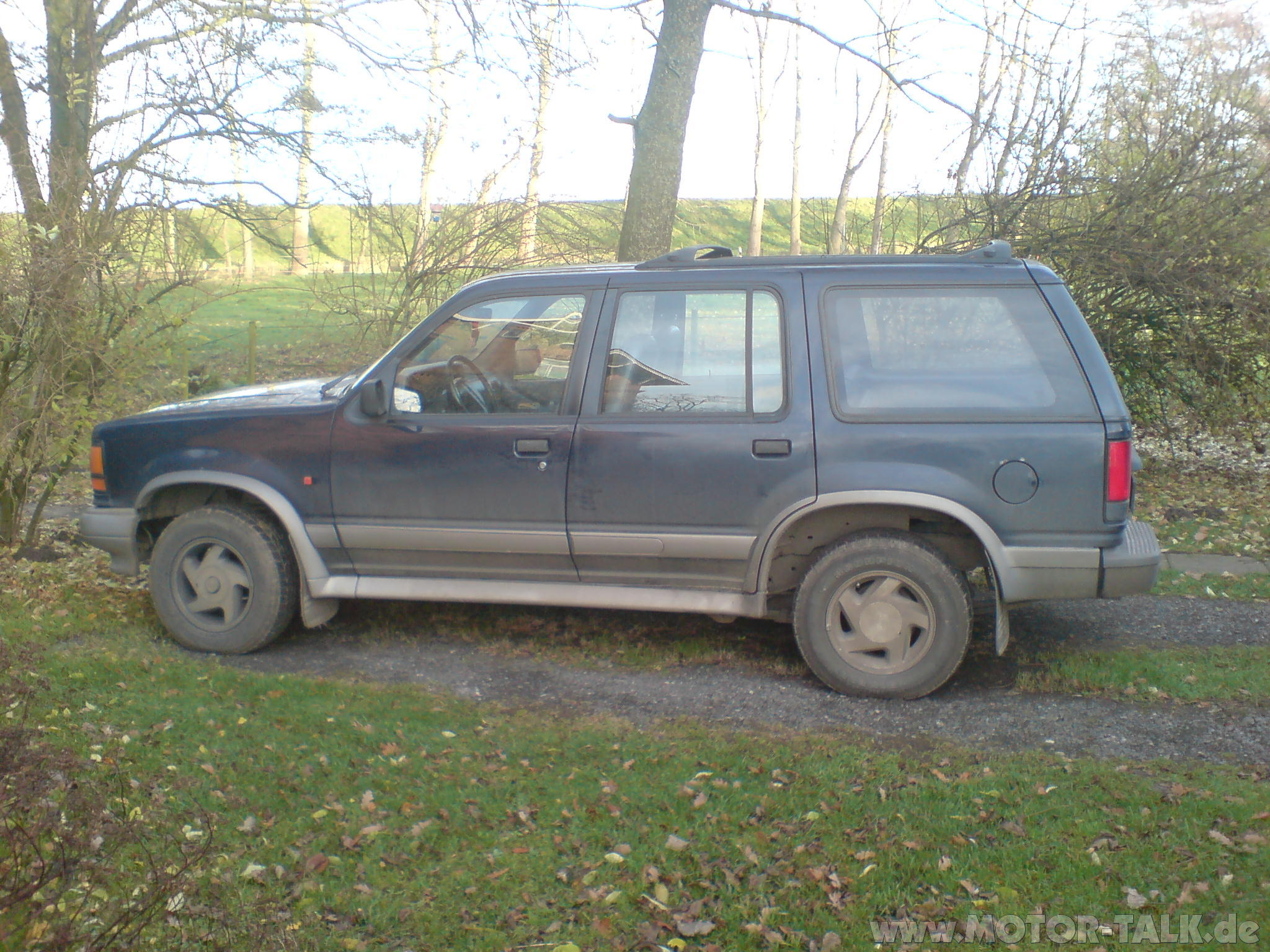 Ford explorer u2