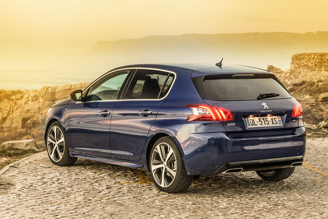 Peugeot 308 панорамная крыша