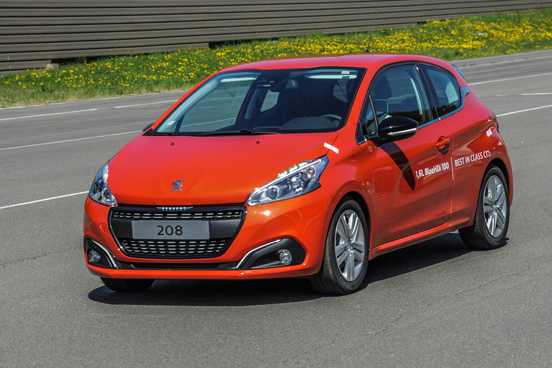 Peugeot 208 бу