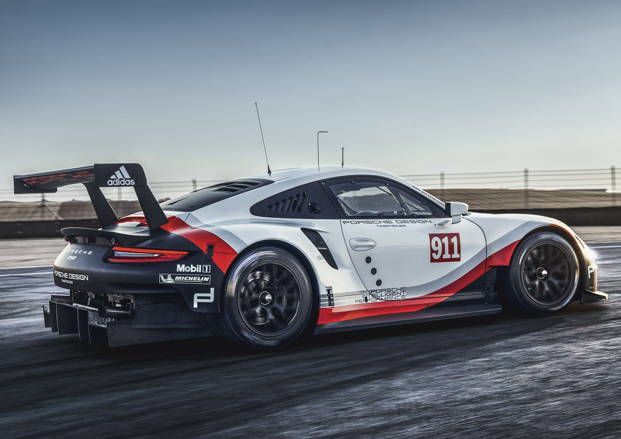 Porsche 911 rsr 19