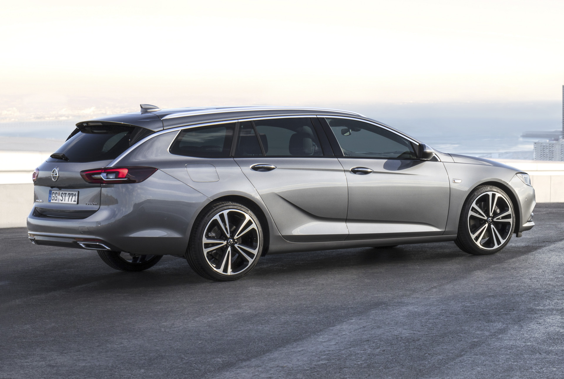 Универсал 2018. Opel Insignia Sports Tourer 2018. Opel Insignia 2018 универсал. Opel Insignia 2018 Sport. Opel Insignia Sports Tourer 2022.