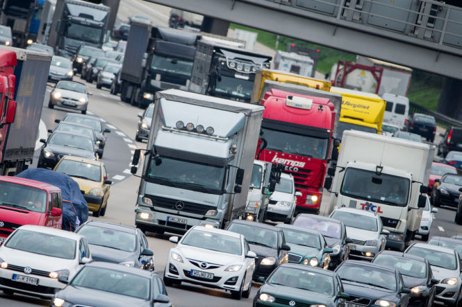 Bahn-Streik sorgt für Stau auf Autobahnen