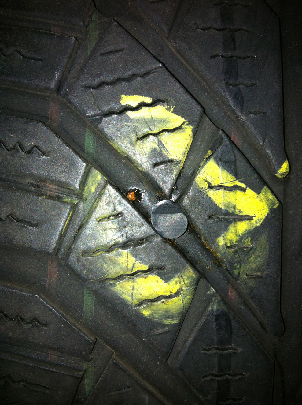 Neu vom Profi Nagel im Reifen Reparatur möglich? Reifen & Felgen