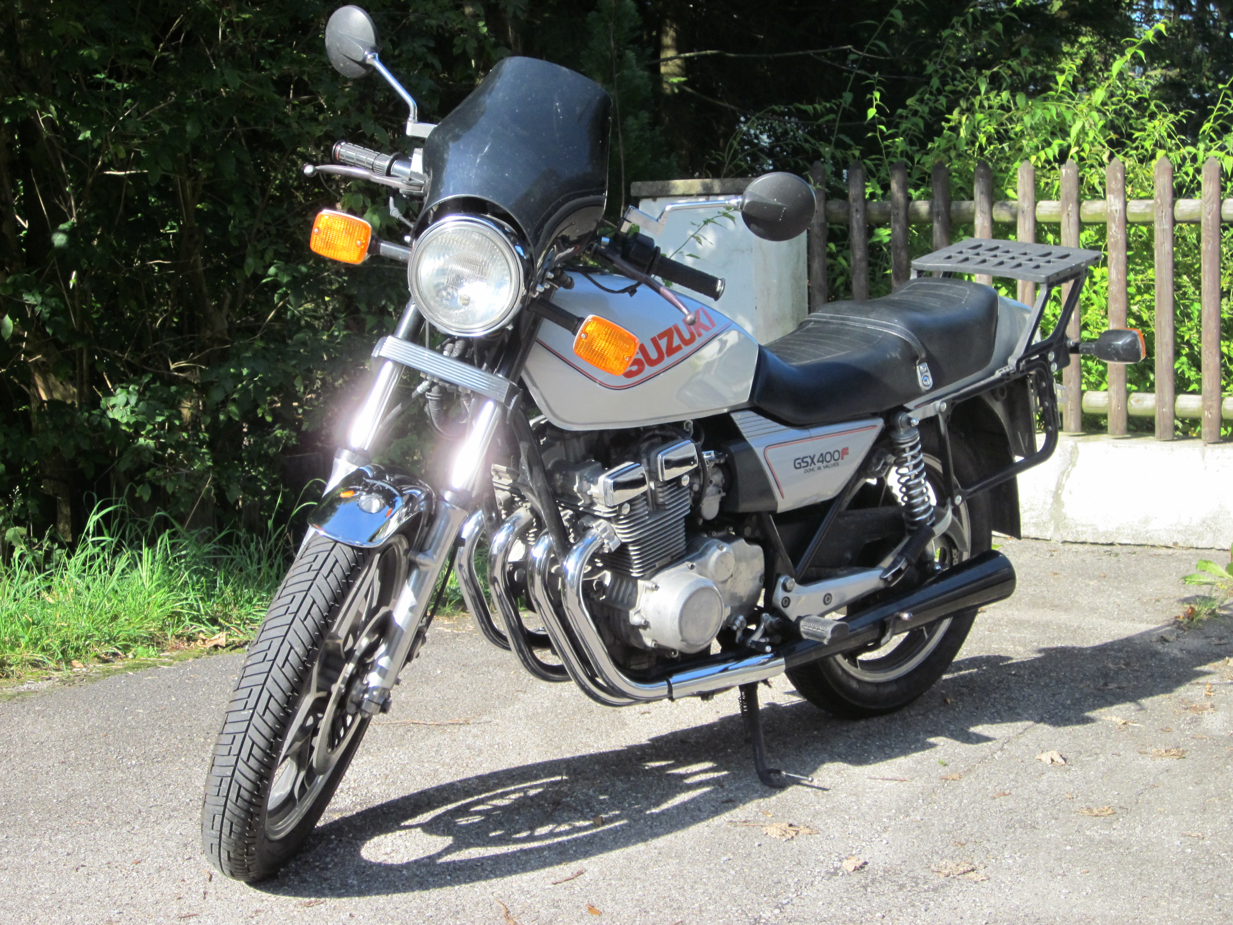 Suzuki gsx 400 katana