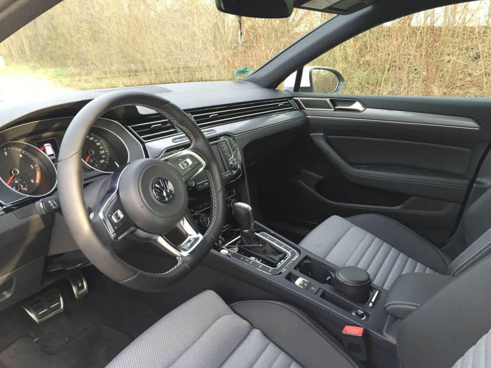 Img-0184 : R Line Interieur schon ausgeliefert? : VW Passat B8 ... Img-0184 : R Line Interieur schon ausgeliefert? : VW Passat B8 ...