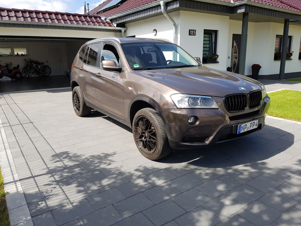 Подойдет ли шторка багажника от bmw x3 f25 на bmw x3 e83