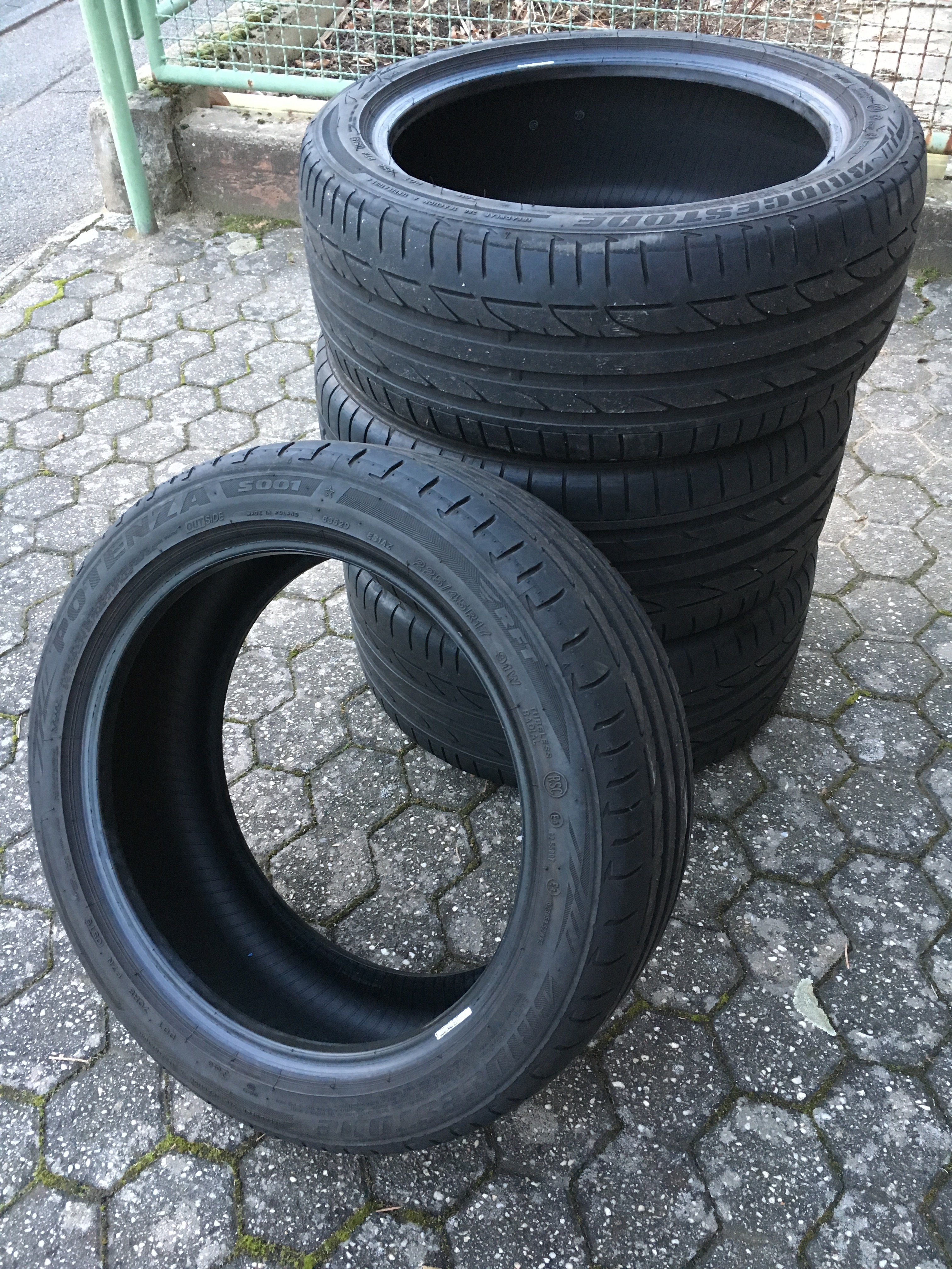 Bridgestone Potenza S001 2x 225/45/R17 / 2x 245/40/R17 Sommerreifen : Biete