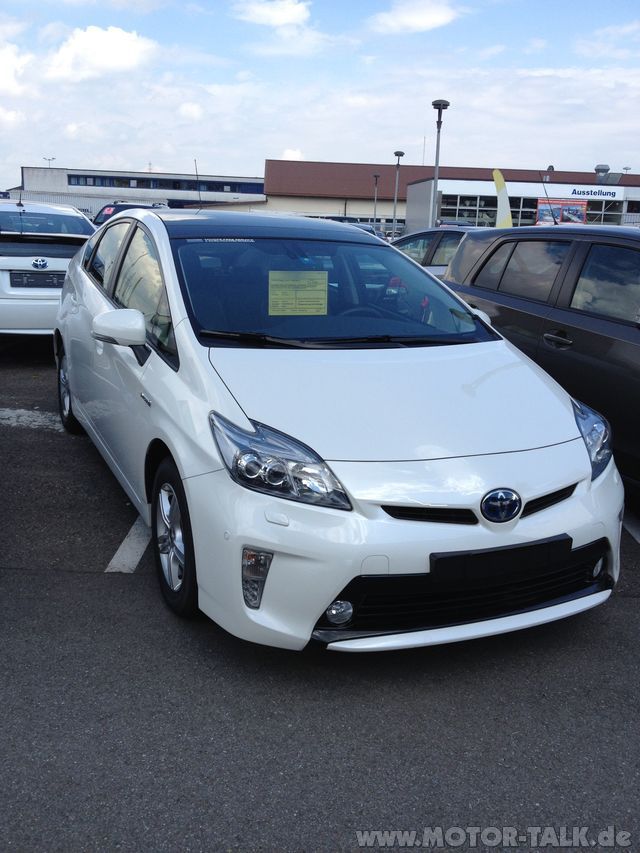 Toyota prius 3 поколения