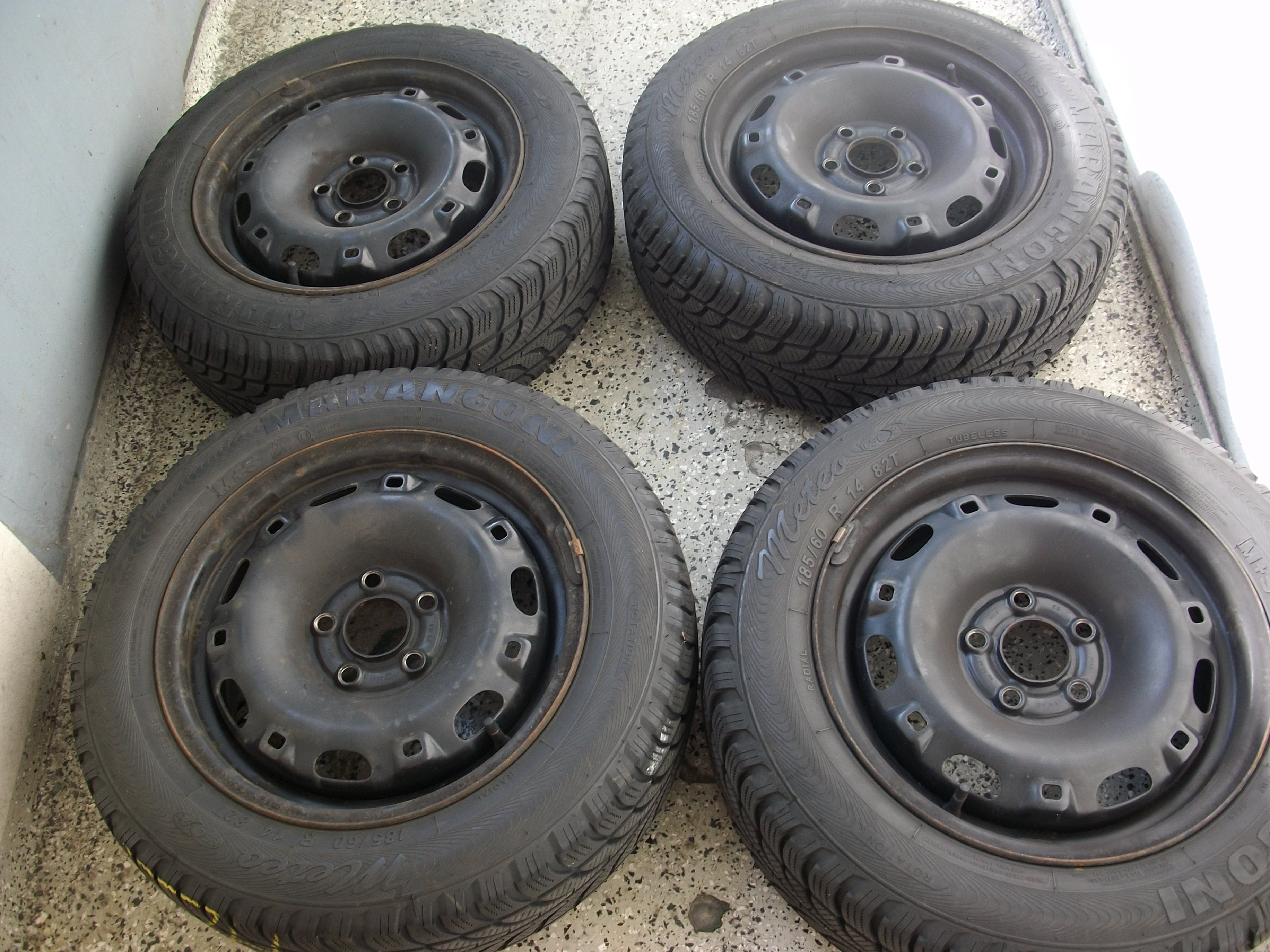 4 Winterreifen auf Stahlfelge für VW Polo, Fox, Lupo, Seat Cordoba, Ibiza, Skoda Fabia I : Biete ...