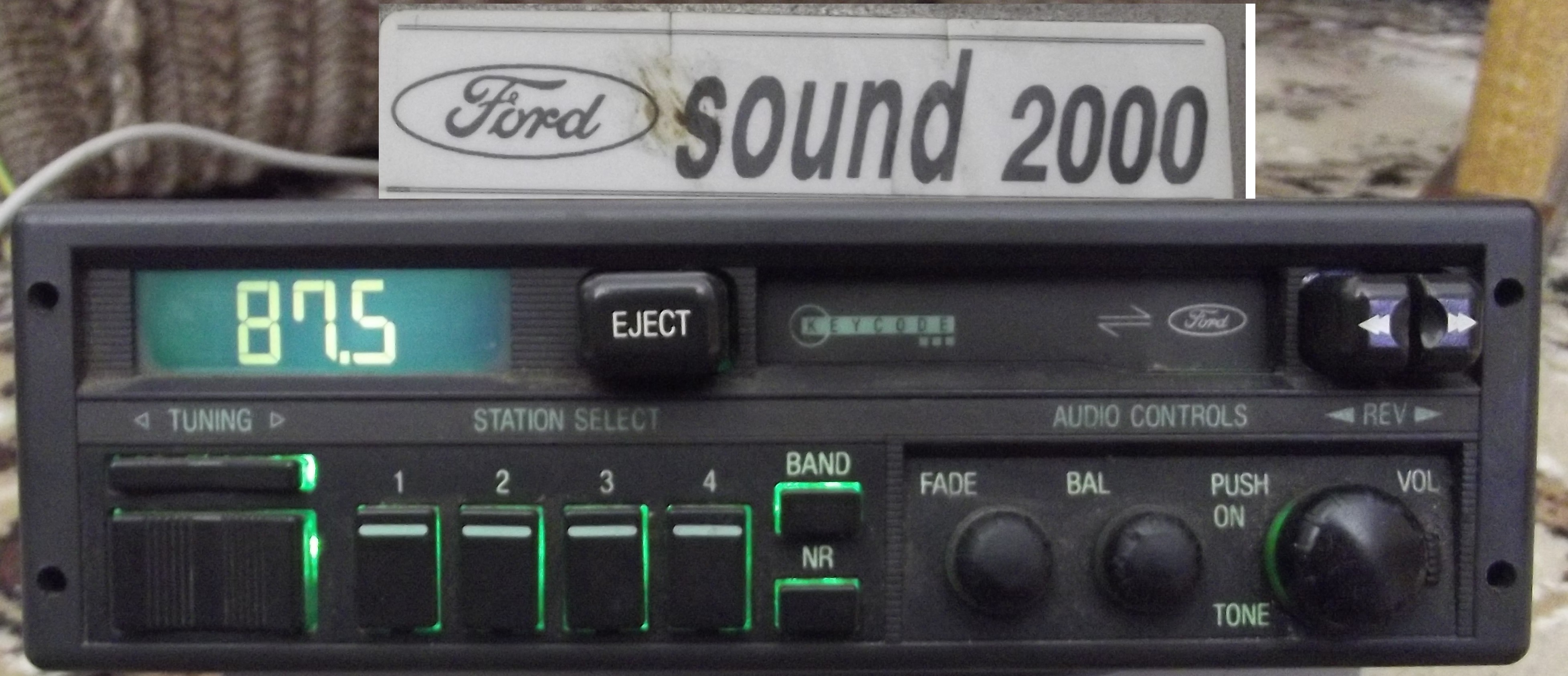 Sound screen ford