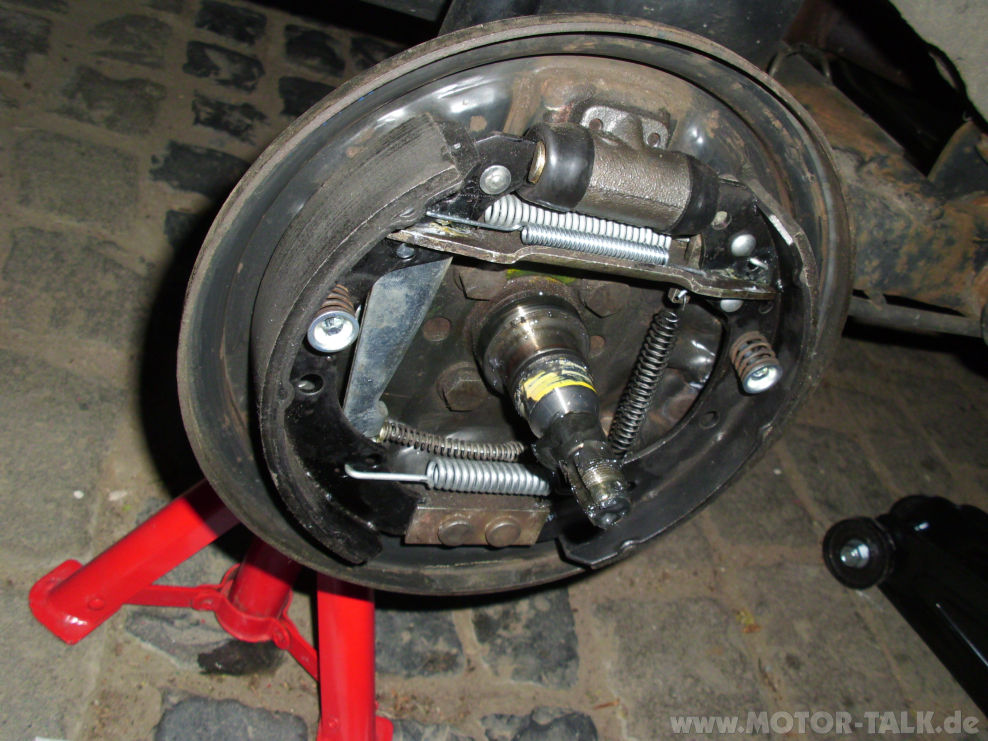 Dsci0026 : Trommelbremse komplett neu, aber funktioniert nicht? : VW Golf 3 : #203908256