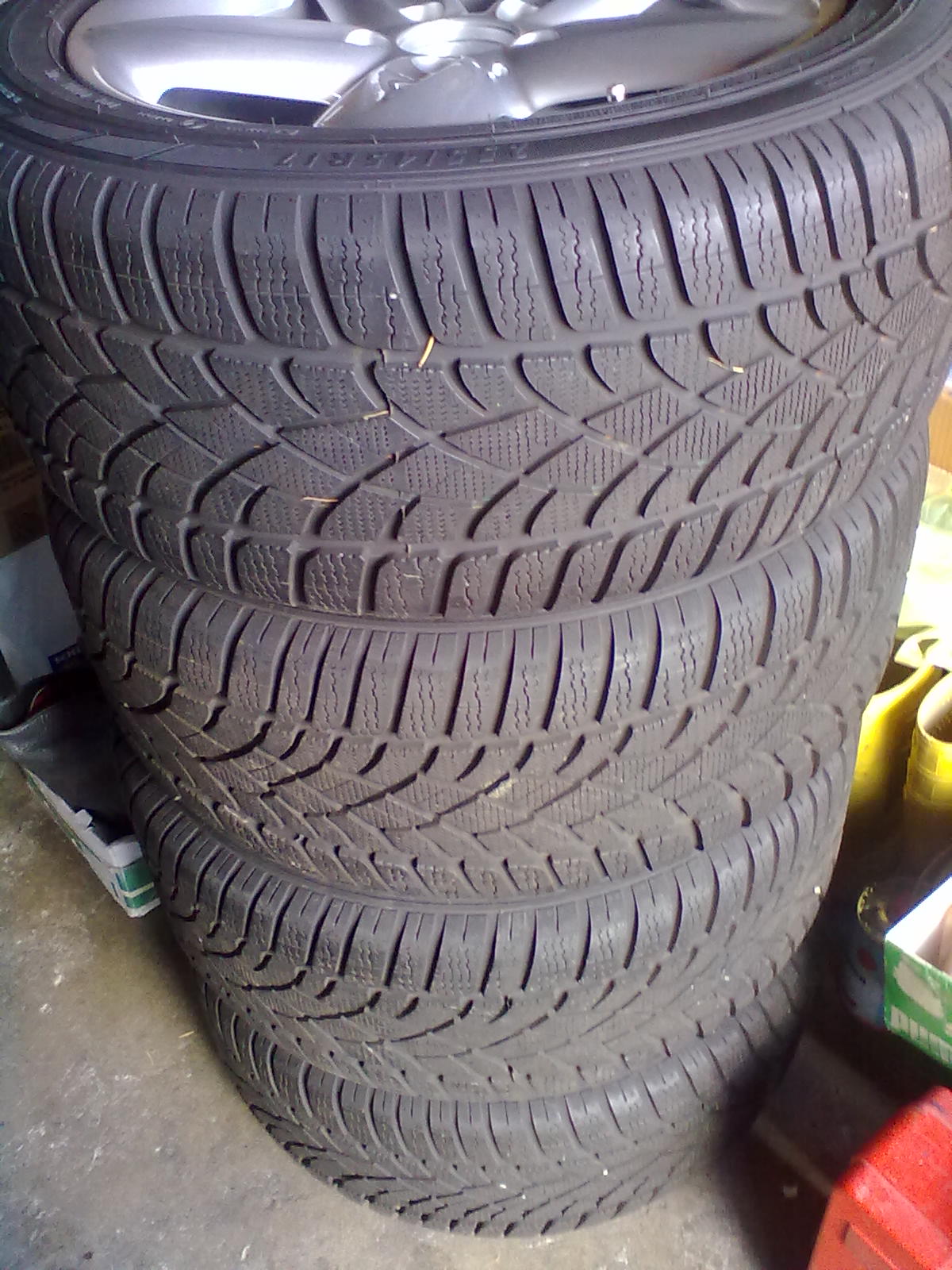 4x neuwertige Reifen 255/45 17 98V Dunlop Wintersport 3d z.B. Mercedes ...