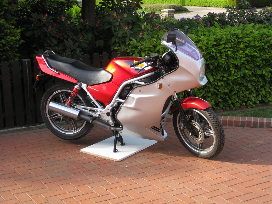 Oldie Honda CB 450 S / 16000 km 2te Hd. viele Neuteile wie ...