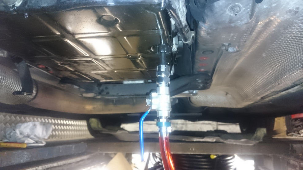 Und von unten neu auffüllen : W212 350 CDI Automatikgetriebe 7G-/9G-Tronic Ölwechsel : Mercedes ...