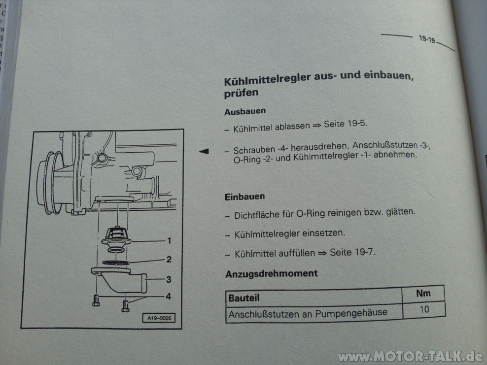 Thermostatwechsel beim Passat 3B – MKB: AEB (1.8T) - Bild: 204233424