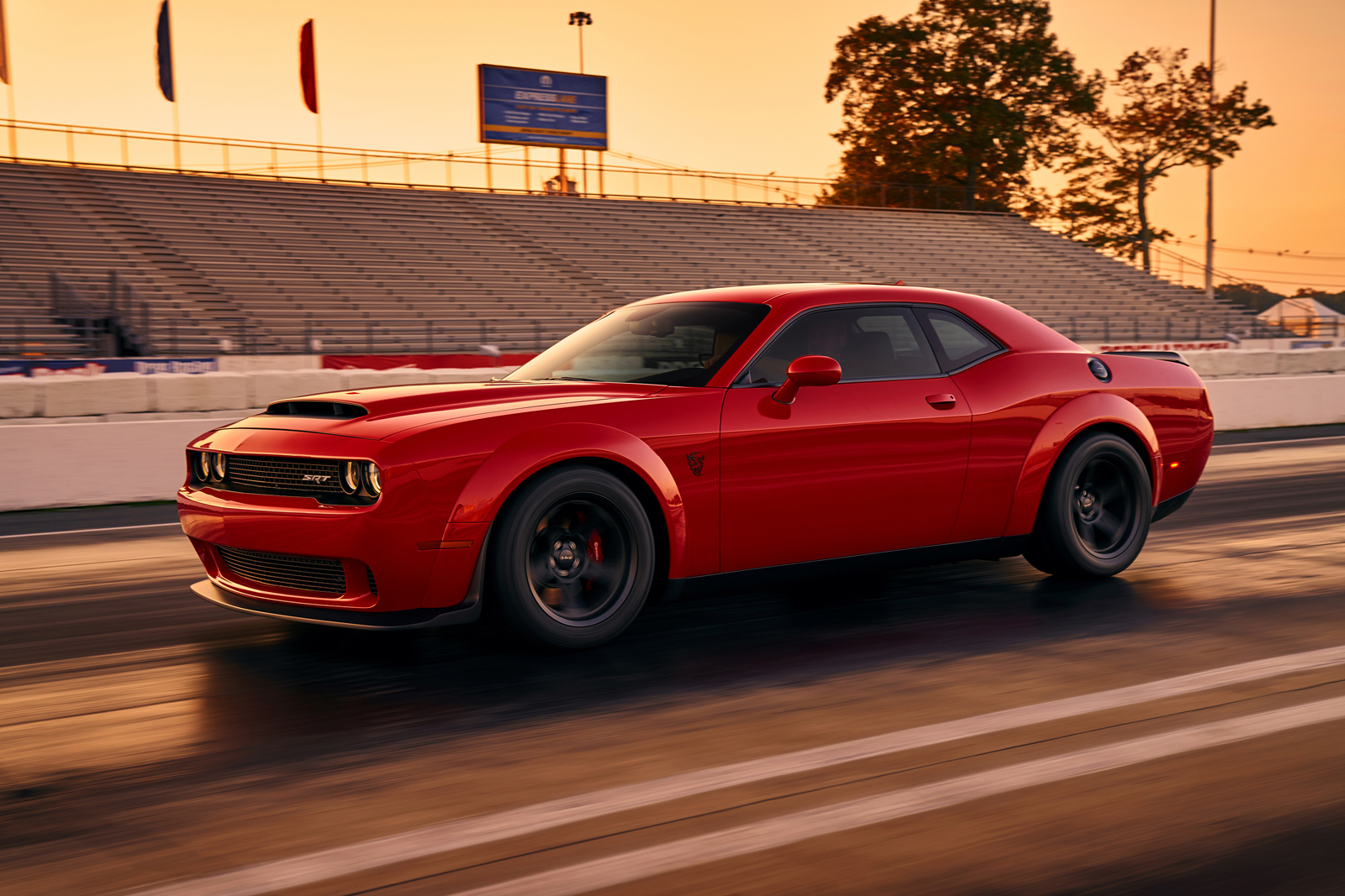 Hennessey Camaro Exorcist und Dodge Hellcat Demon Chevrolet