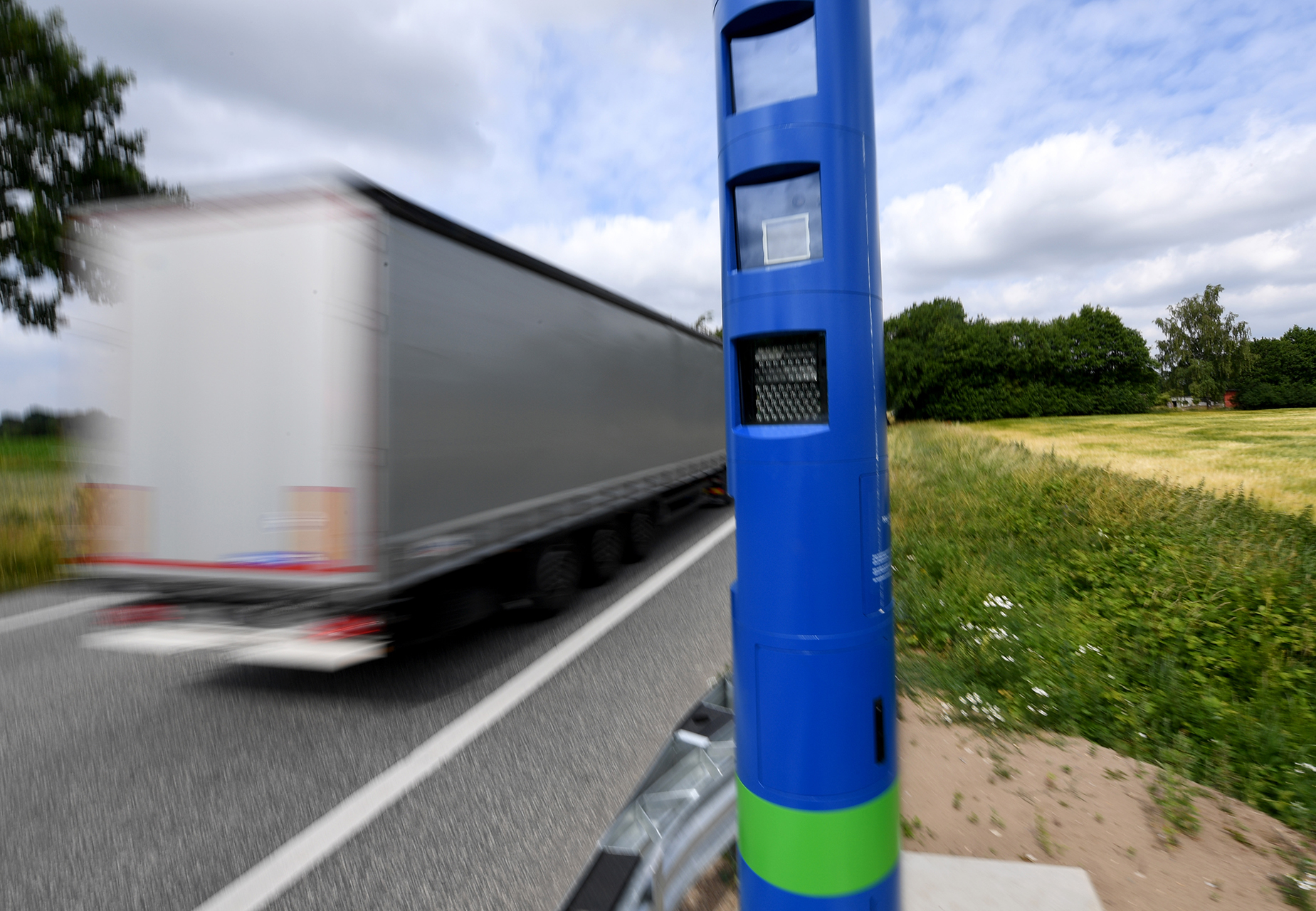 bund-bernimmt-lkw-maut-betreiber-toll-collect