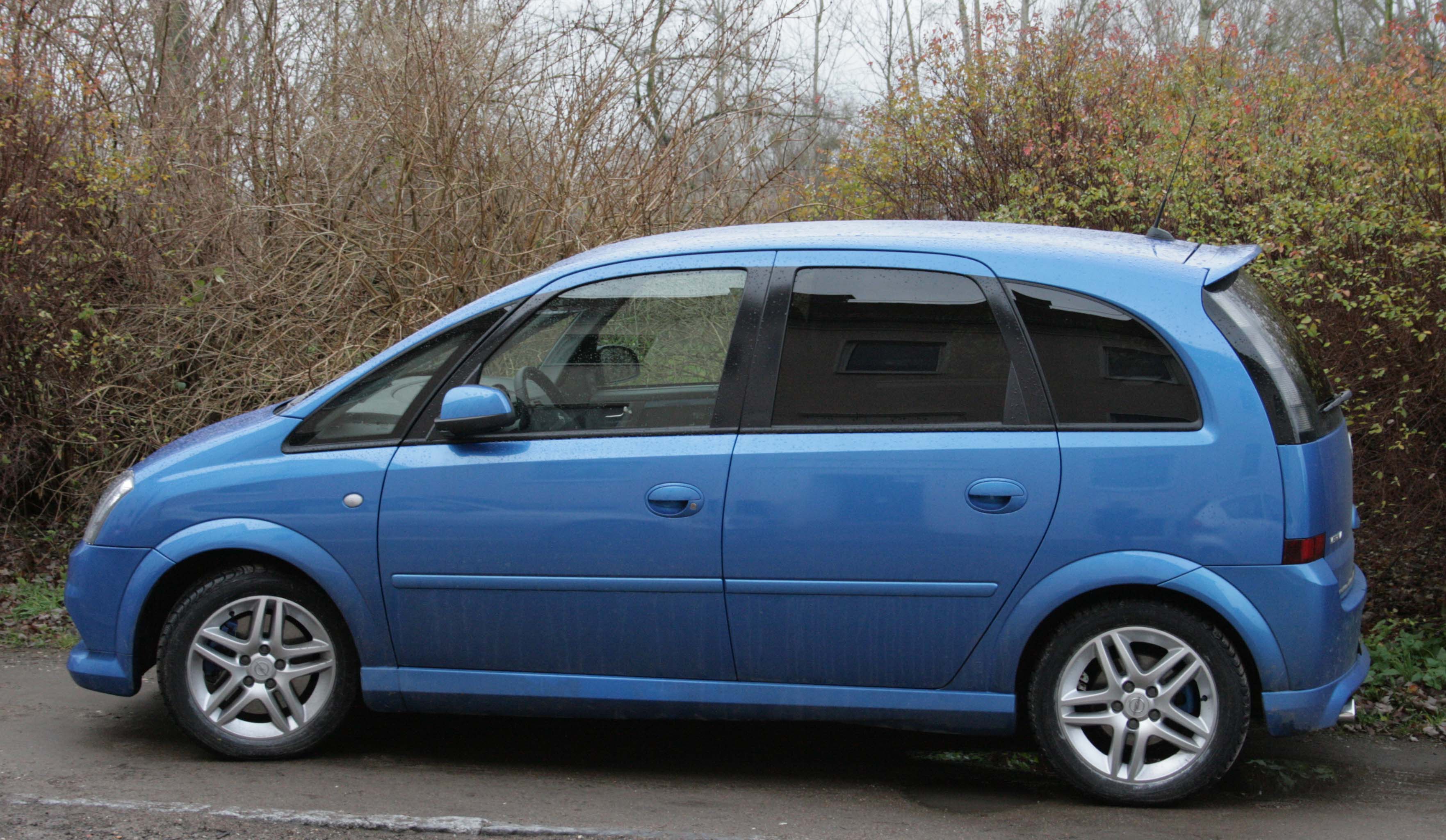 Sie sucht ihn 06886
