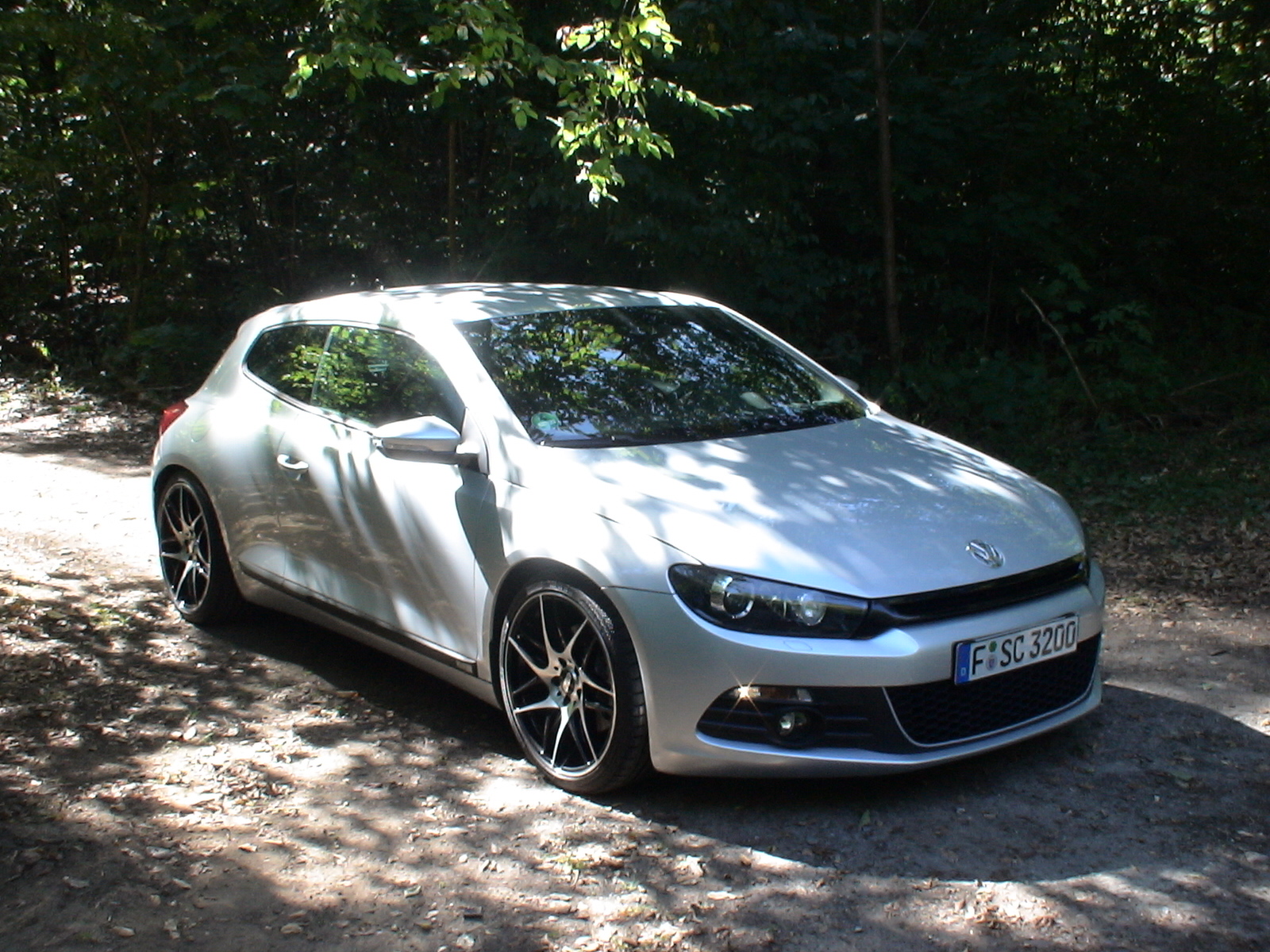 [b]Scirocco 2,0TSI DSG Xenon Leder 19"BBS[/b] : Biete Volkswagen