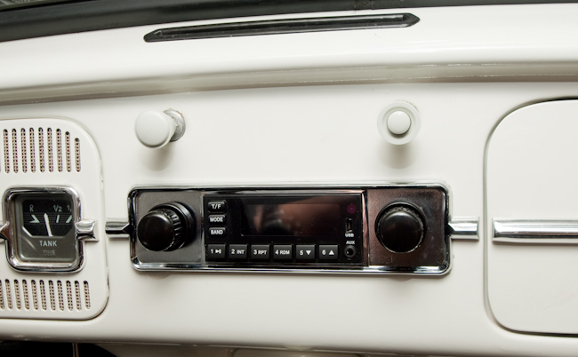 Ebay260 Verkaufe RetroSound Model One Radio für VW