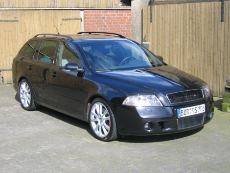 Skoda Octavia RS TDI Kombi schwarz : Biete Skoda