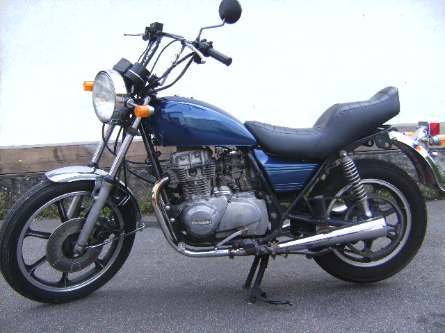 Kawasaki LTD 440 Belt : Biete Motorrad