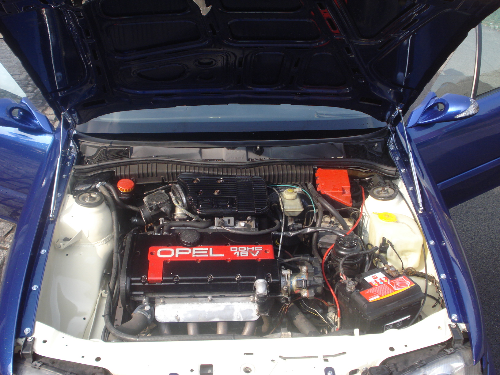 Двигатель opel c20xe